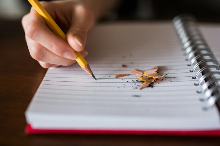 La imagen actual no tiene texto alternativo. El nombre del archivo es: thought-catalog-rdmlsjr-tq8-unsplash.jpg